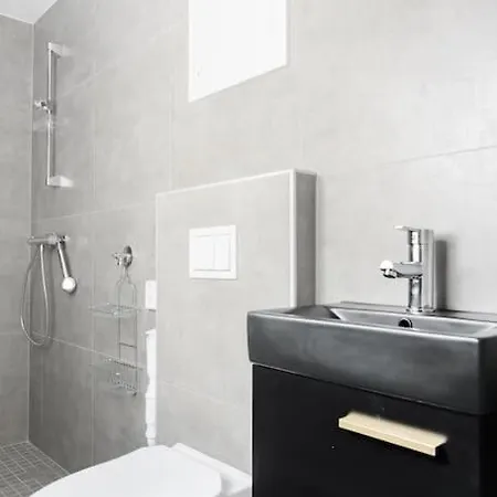 Nostet - New In Centrum Apartment