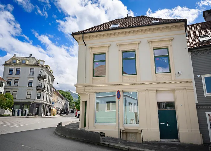 L Nostet Bergen